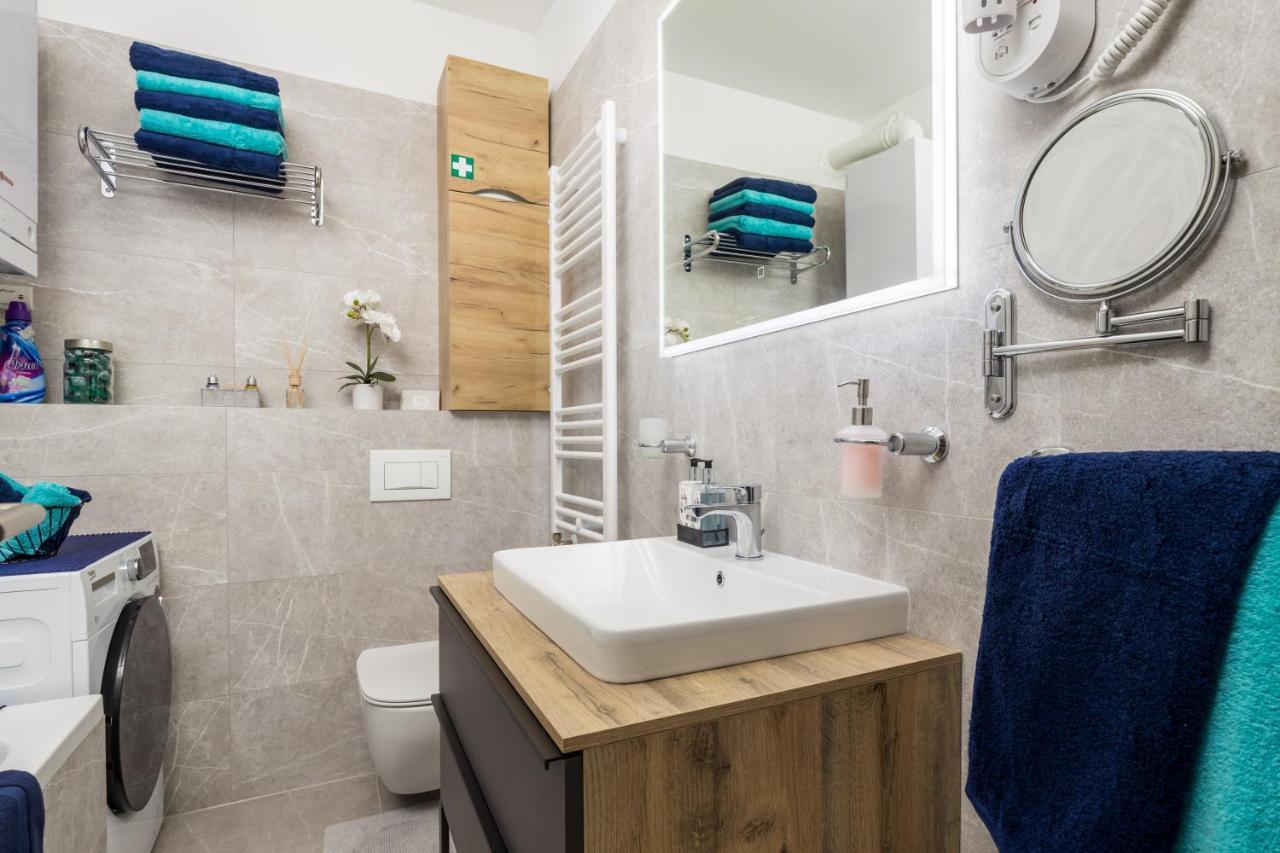 Apartman Flos Maris Rijeka Exteriör bild