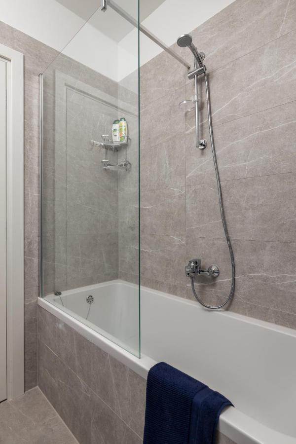 Apartman Flos Maris Rijeka Exteriör bild