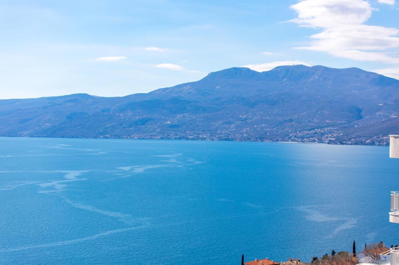 Apartman Flos Maris Rijeka Exteriör bild